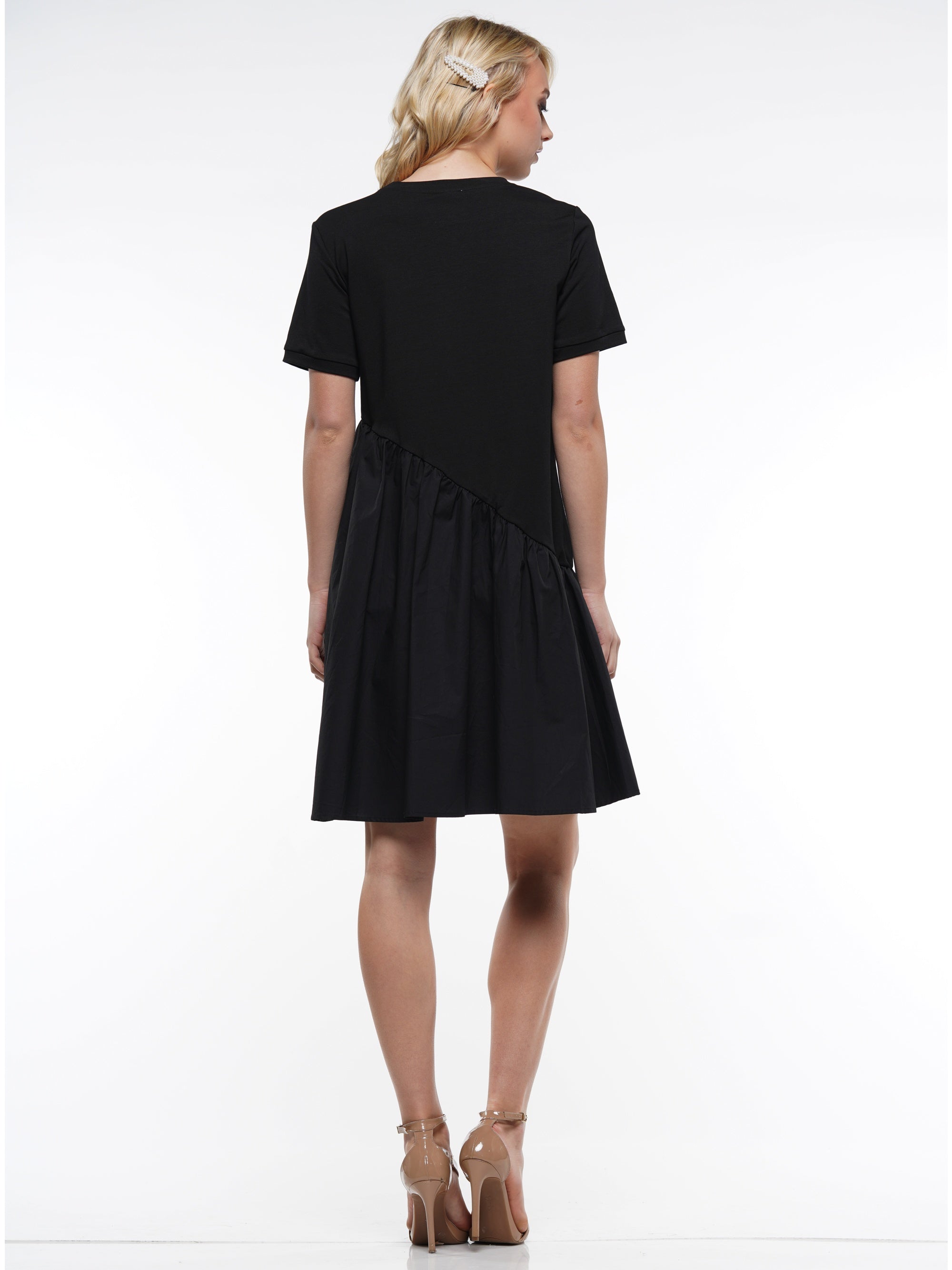 PLEATED DRESS WITH PATCH