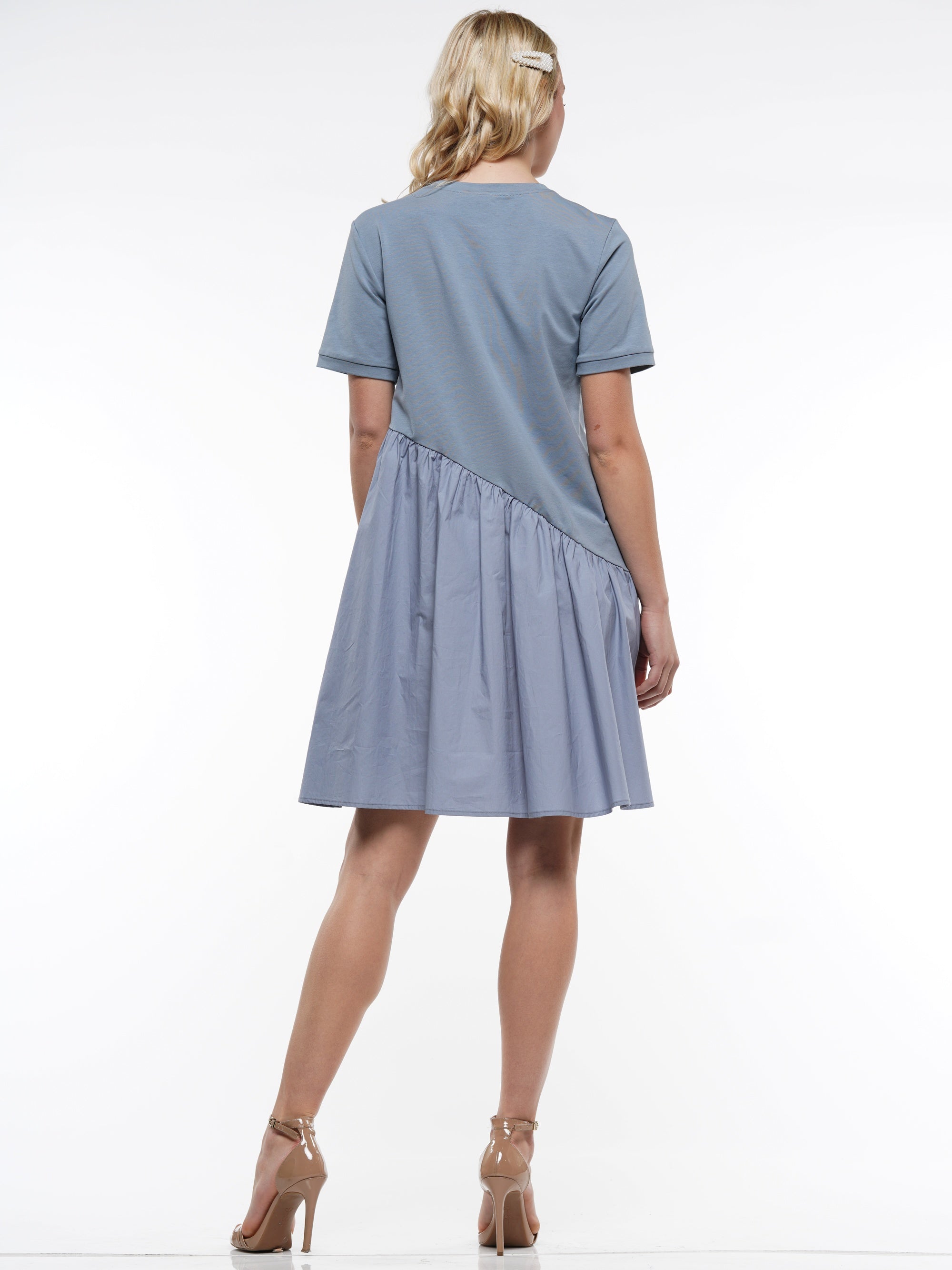 PLEATED DRESS WITH PATCH