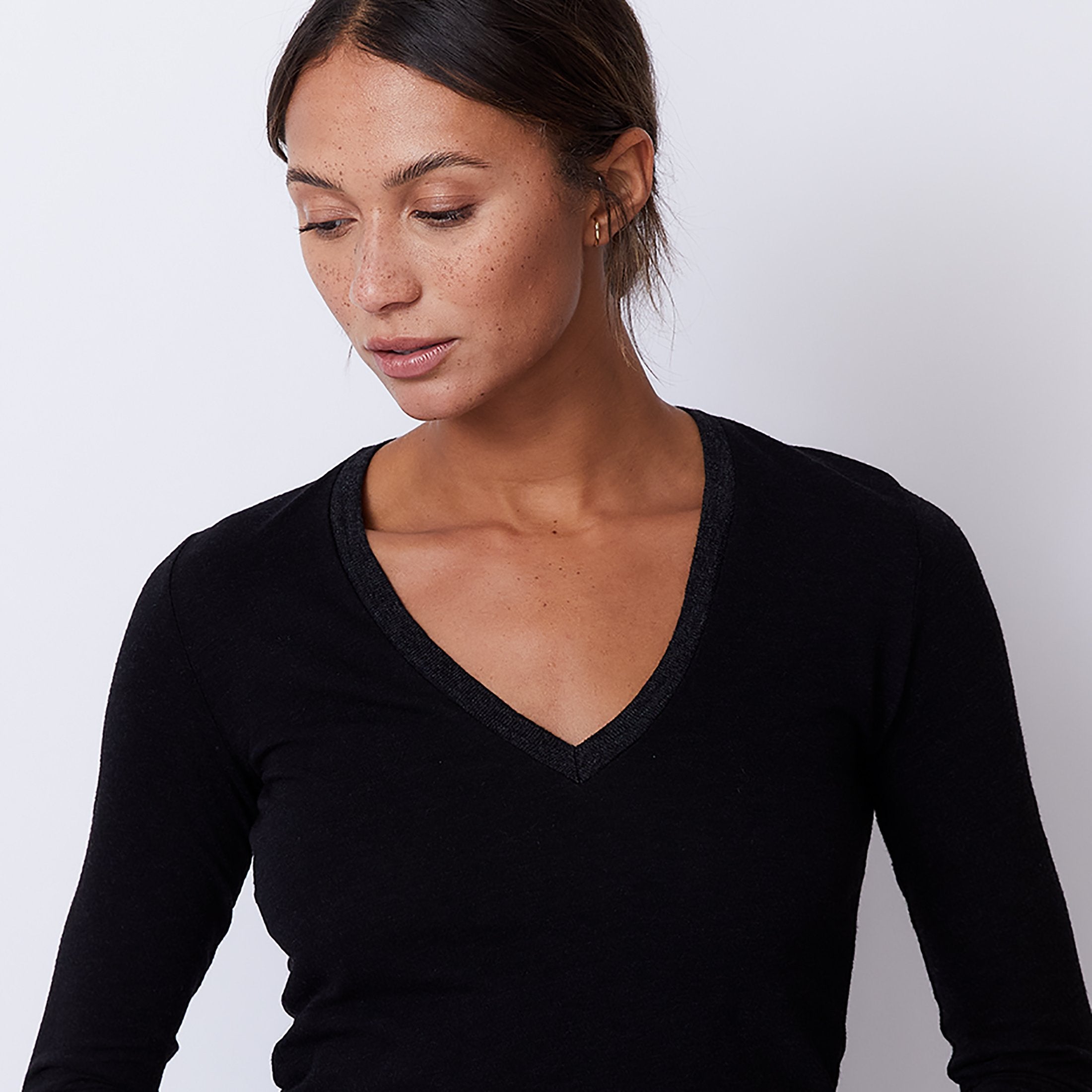 Textured Tri-Blend Fitted Long Sleeve V Neck Tee (9535392196)